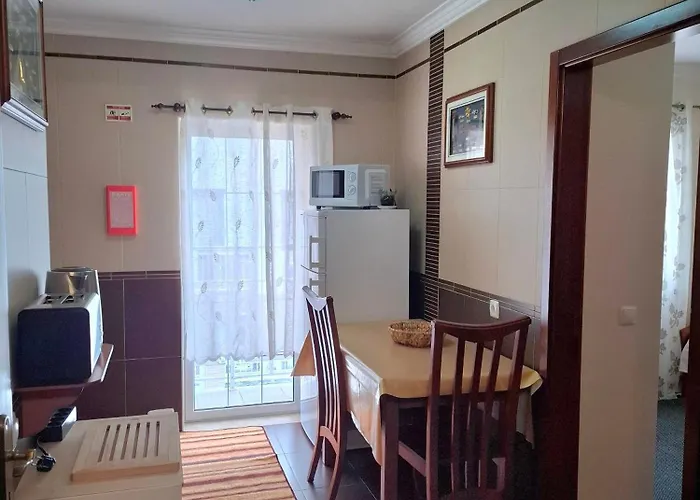 Guesthouse, Ap Verissimo 招待所 4*